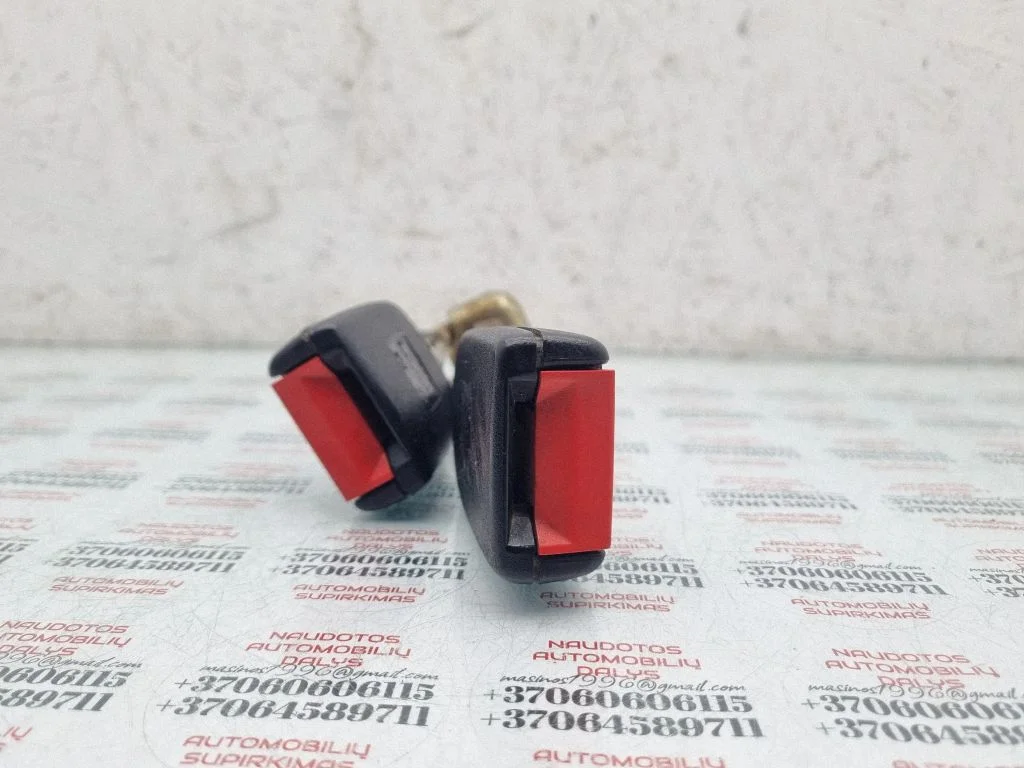Middle seatbelt buckle (rear) 3B0857739A