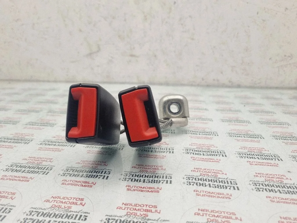 Keskmise turvavöö pannal (tagumine) – Volkswagen Passat CC (2008-2016)
