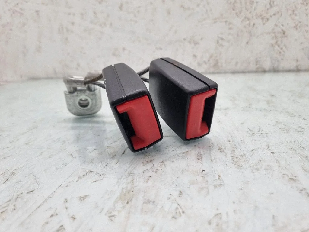 Keskmise turvavöö pannal (tagumine) – Volkswagen Passat B6 (2005-2010)