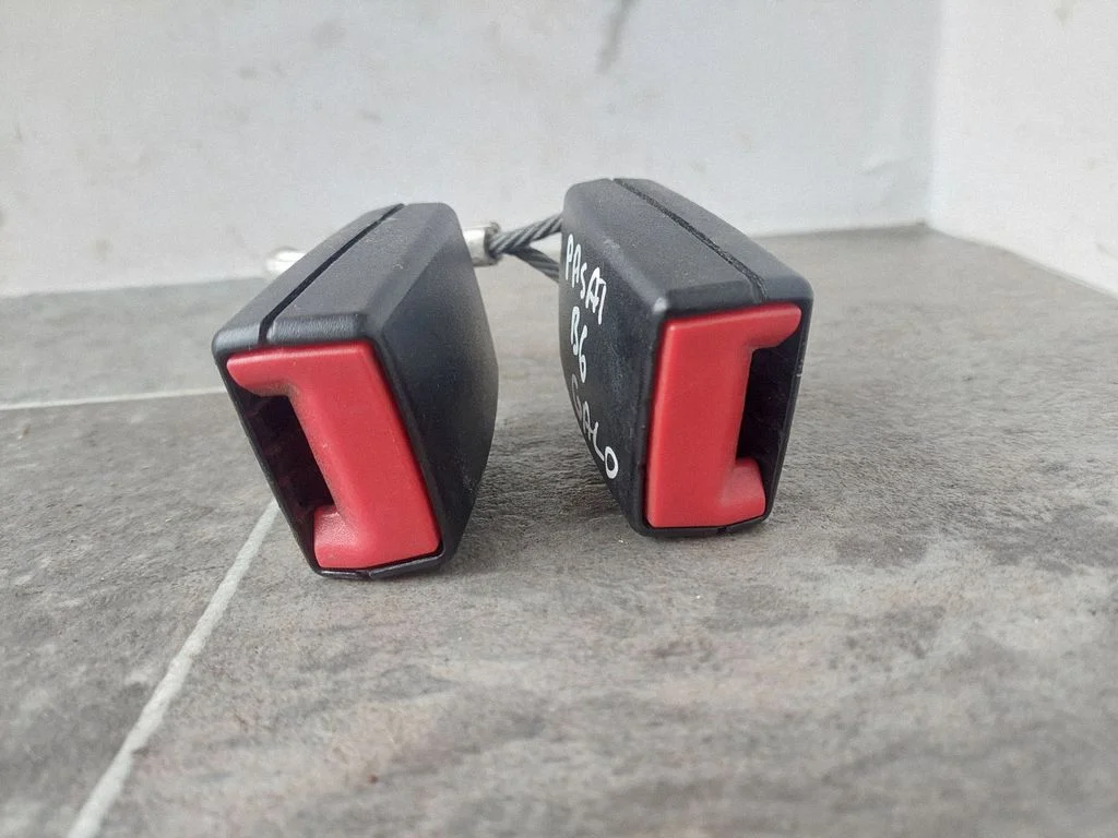 Keskmise turvavöö pannal (tagumine) – Volkswagen Passat B6 (2005-2010)