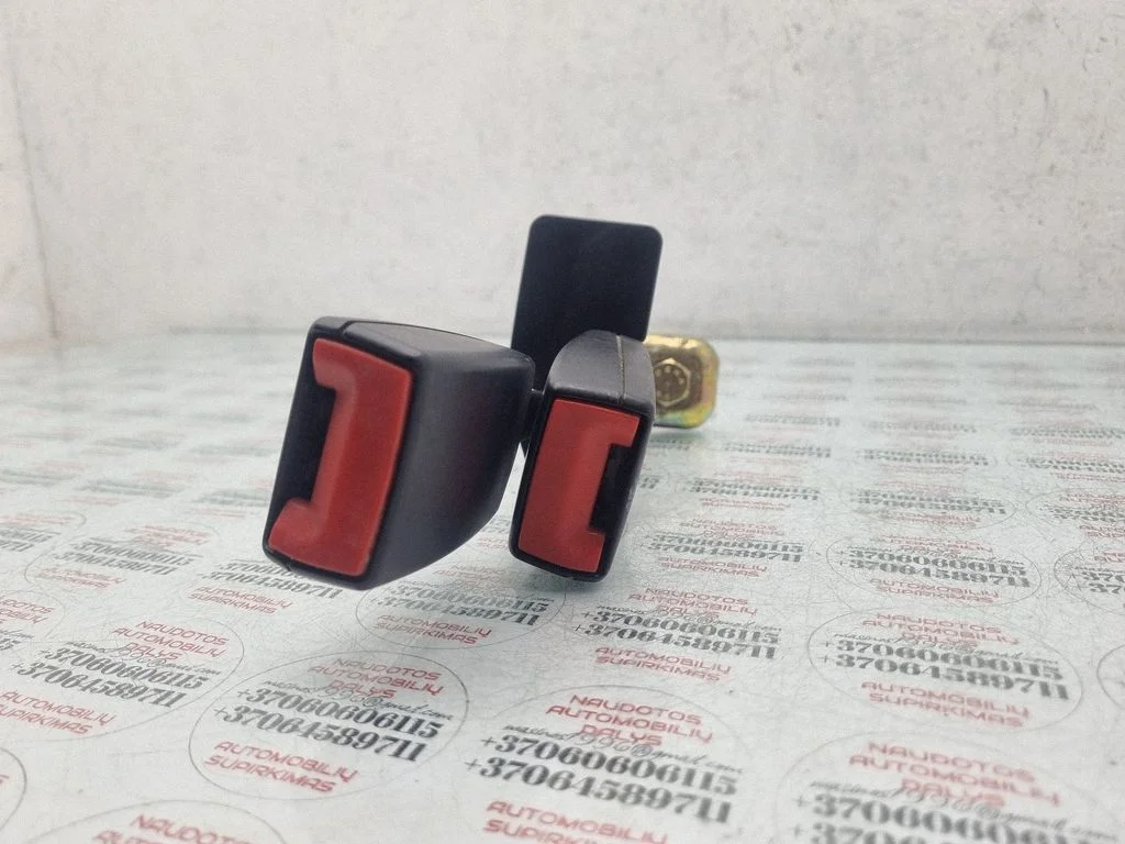 Keskmise turvavöö pannal (tagumine) 3B0857739C
