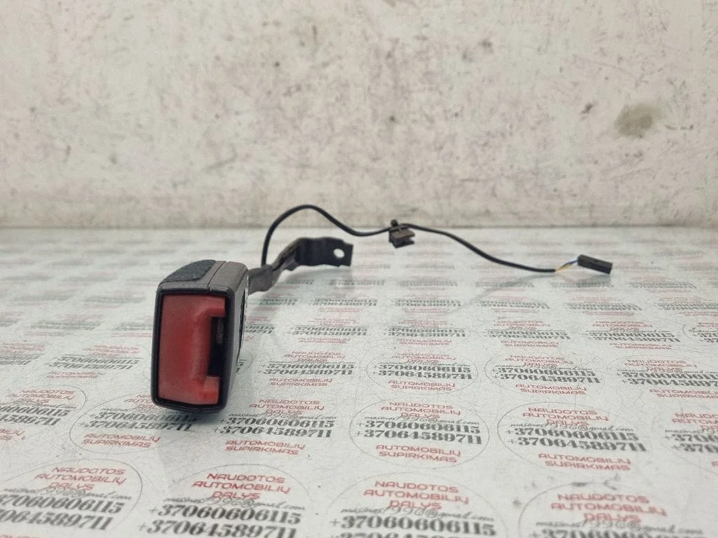 Zapięcie pasa przednie 1K3857756AK