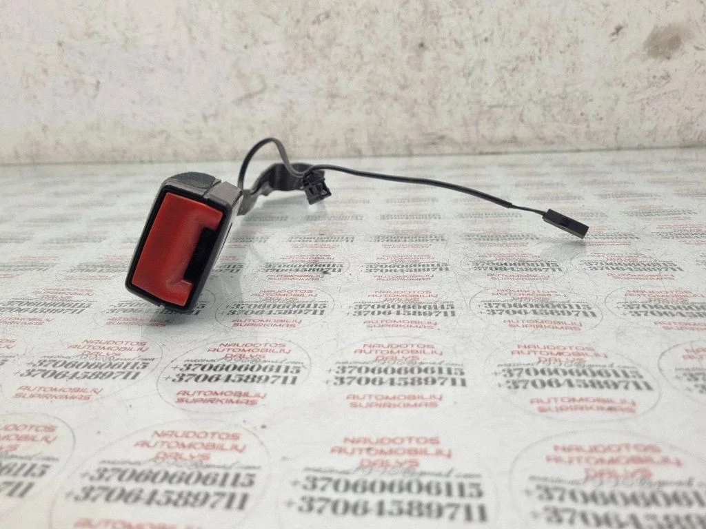 Zapięcie pasa przednie 1K3857756AK
