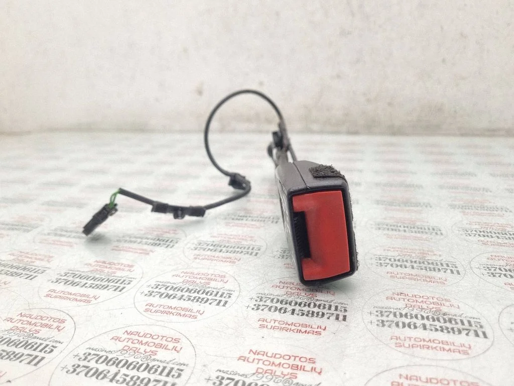 Zapięcie pasa przednie 8K0857755D