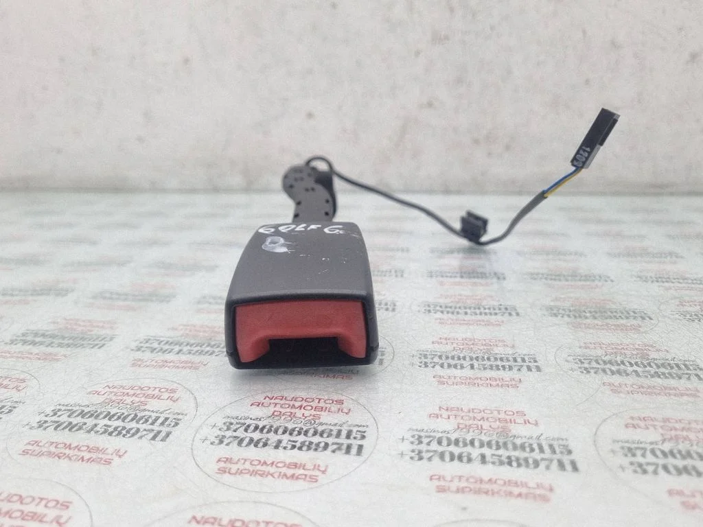 Eesmise turvavöö pannal – Volkswagen Golf Plus (2005-2013)