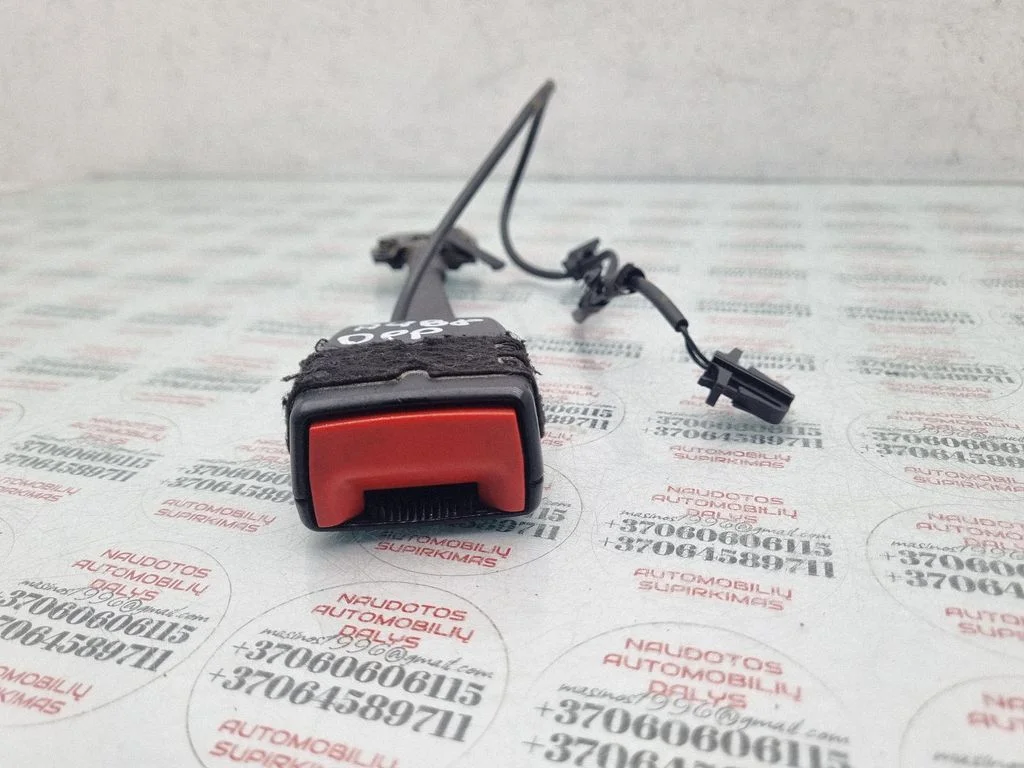 Zapięcie pasa przednie 8K0857755F