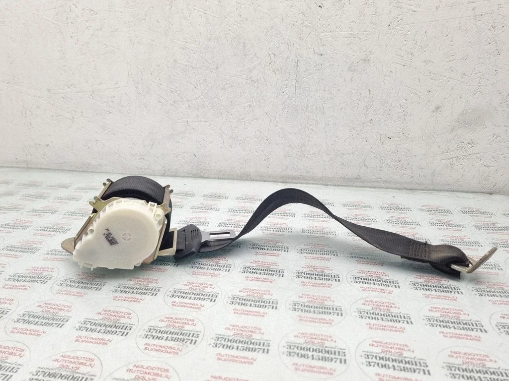 Rear seatbelt 8P3857805B