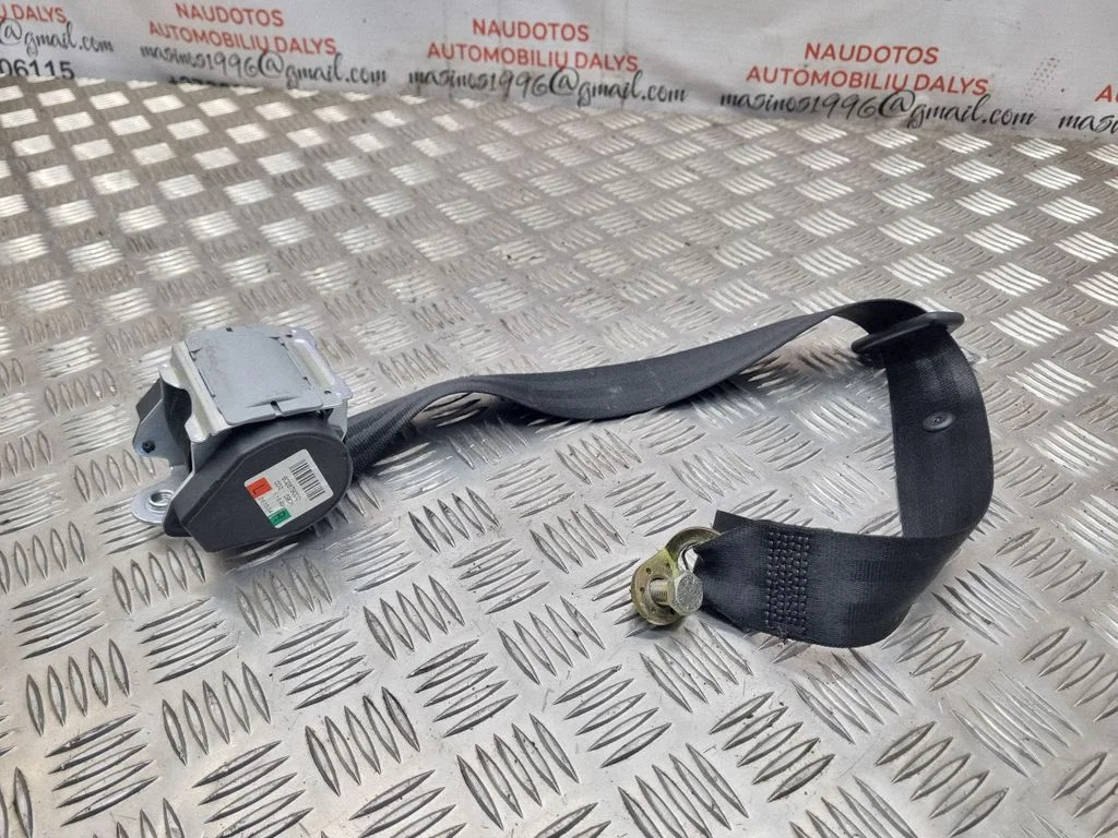 Rear seatbelt 8E5857805D