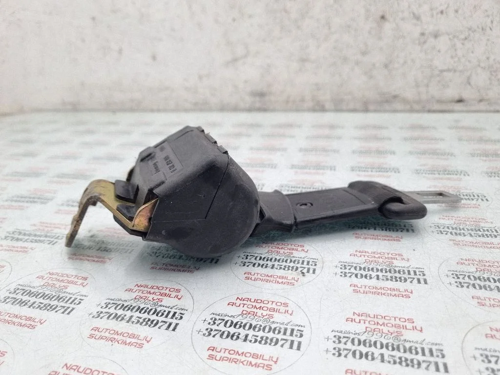 Rear seatbelt 4A0857713N