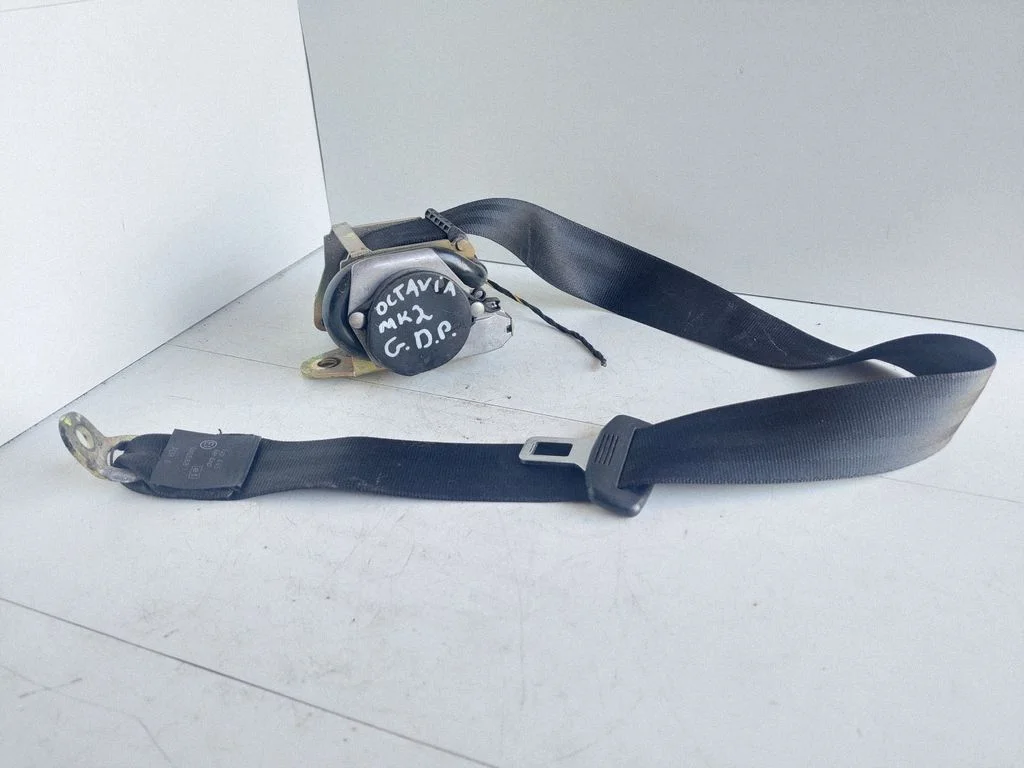 Rear seatbelt 1Z0857447