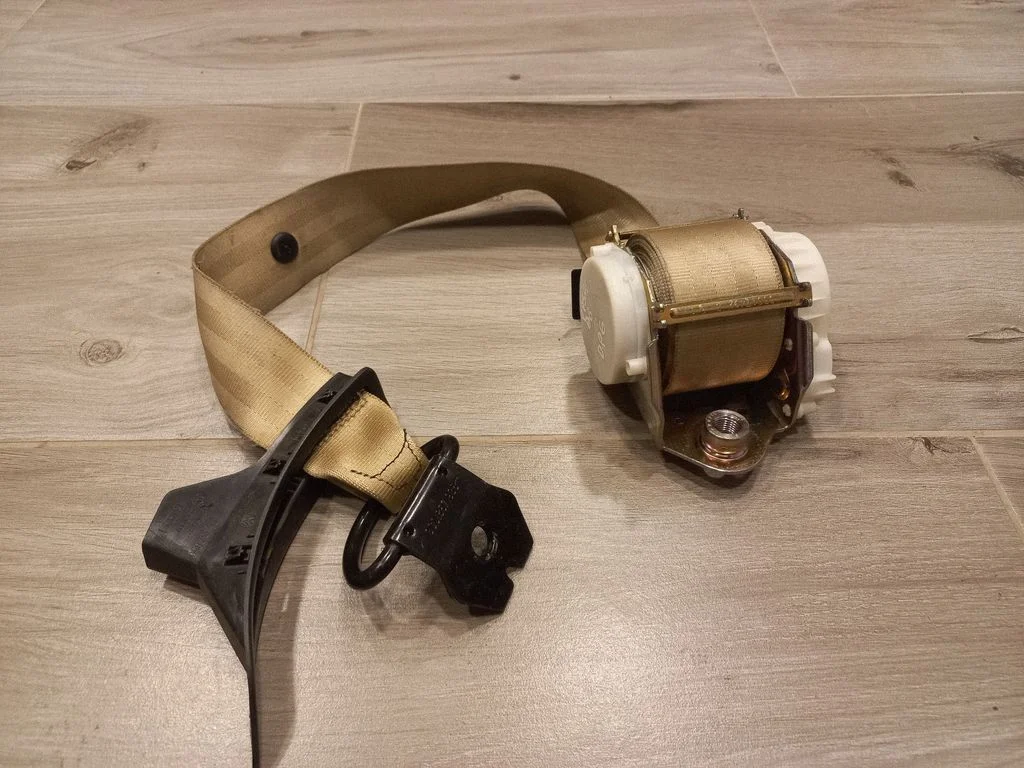 Tagumine turvavöö 3C5857806G