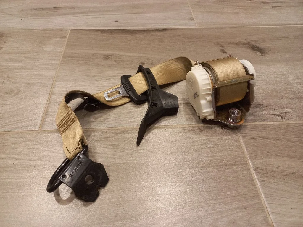 Tagumine turvavöö 3C5857805G