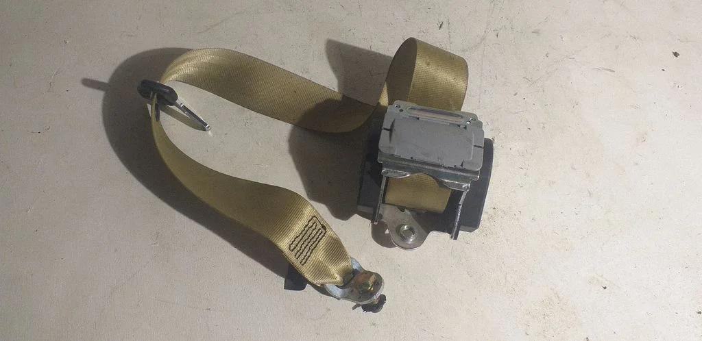 Rear seatbelt – Audi A4 Allroad B8 (2008-2016)