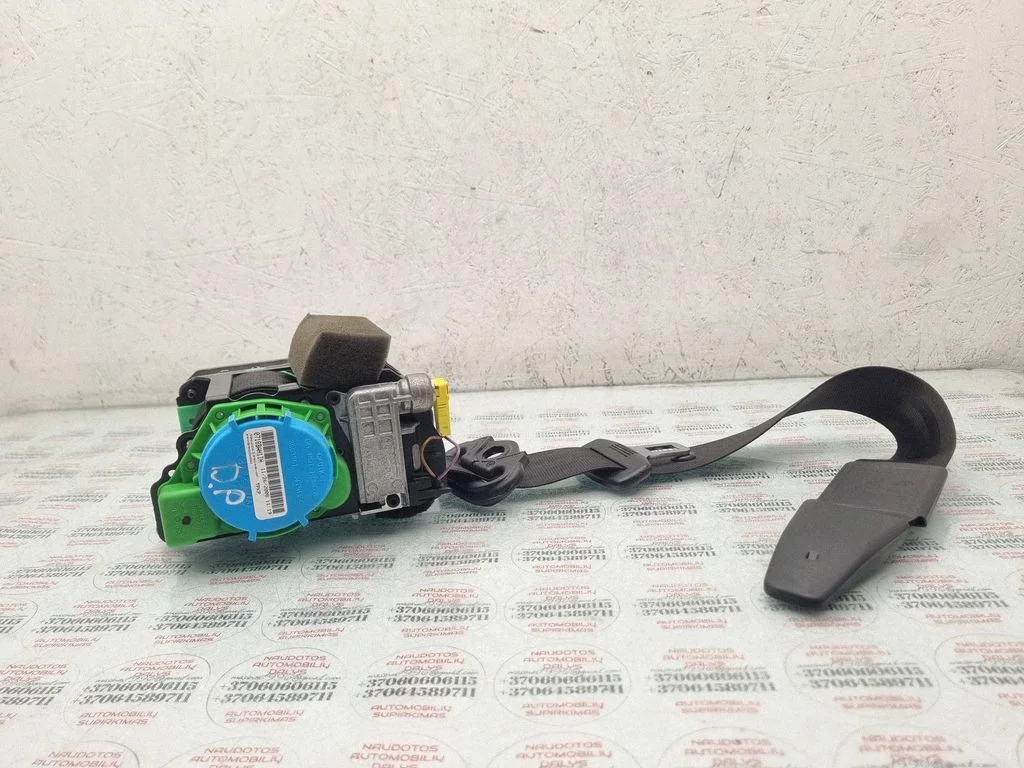 Front seatbelt – Audi A4 Allroad B8 (2008-2016)
