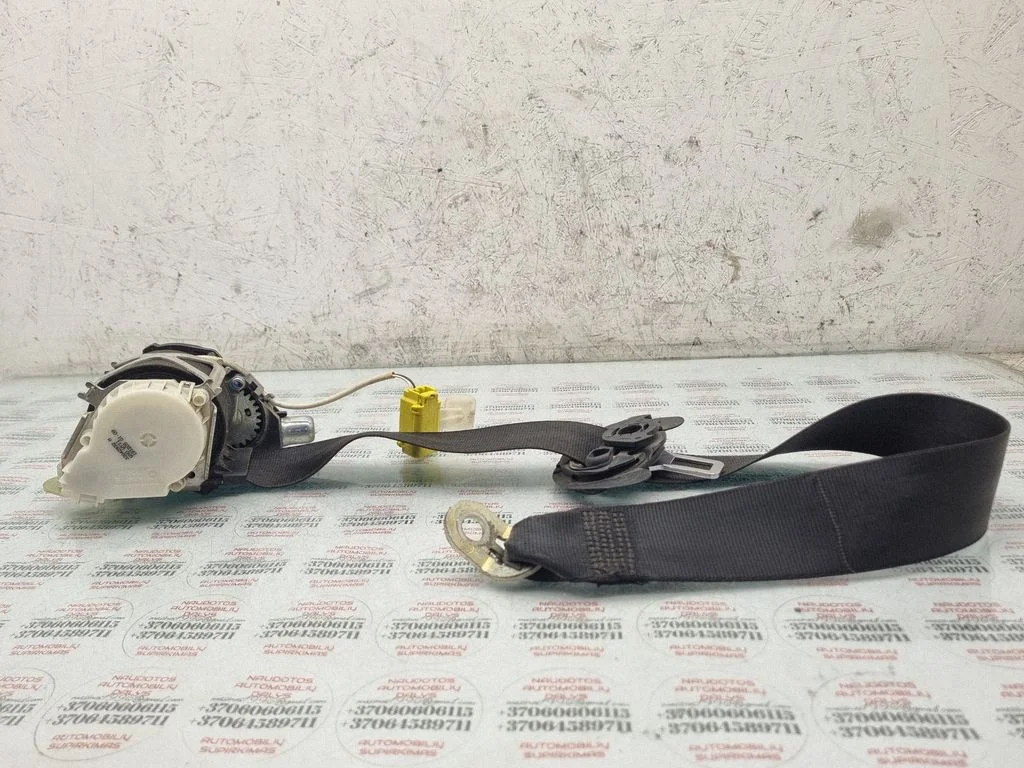 Front seatbelt – Volkswagen Passat CC (2008-2016)