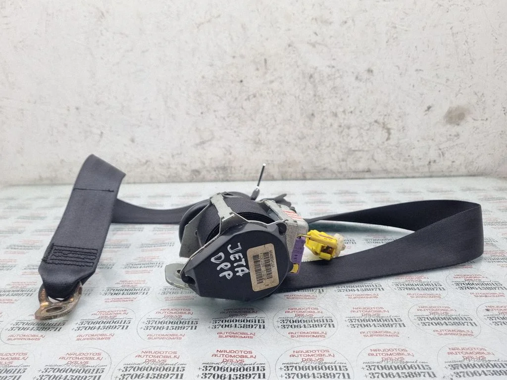 Front seatbelt – Volkswagen Jetta V (2005-2010)