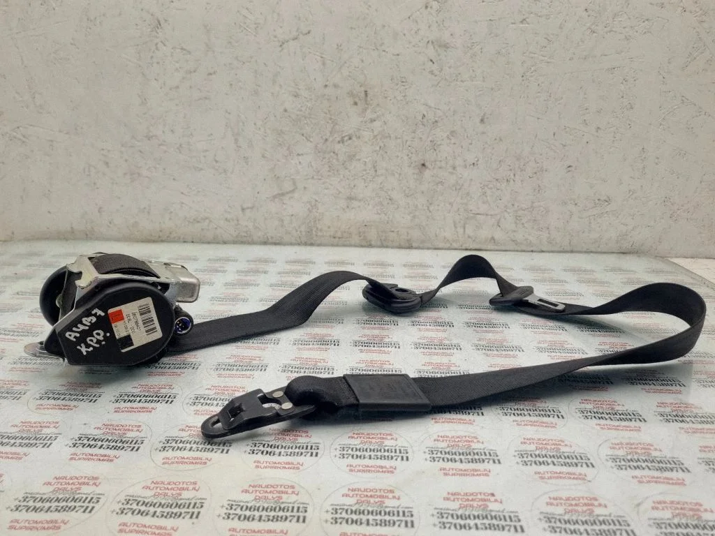 Front seatbelt 8E0857705F