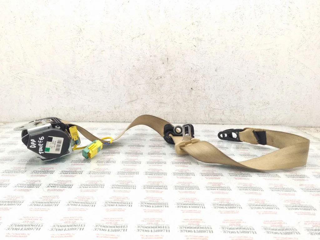 Front seatbelt – Volkswagen Touareg I (2002-2010)