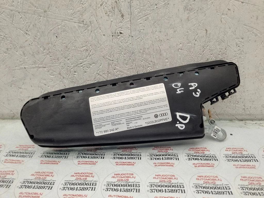 Istme turvapadi 1T0880242A