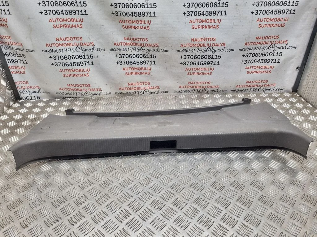 Bagāžnieka sliekšņa apdare 8Z0863471