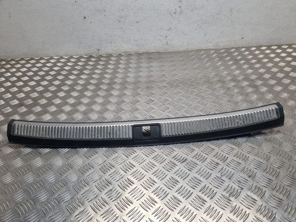 Osłona progu bagażnika 8E9864483C