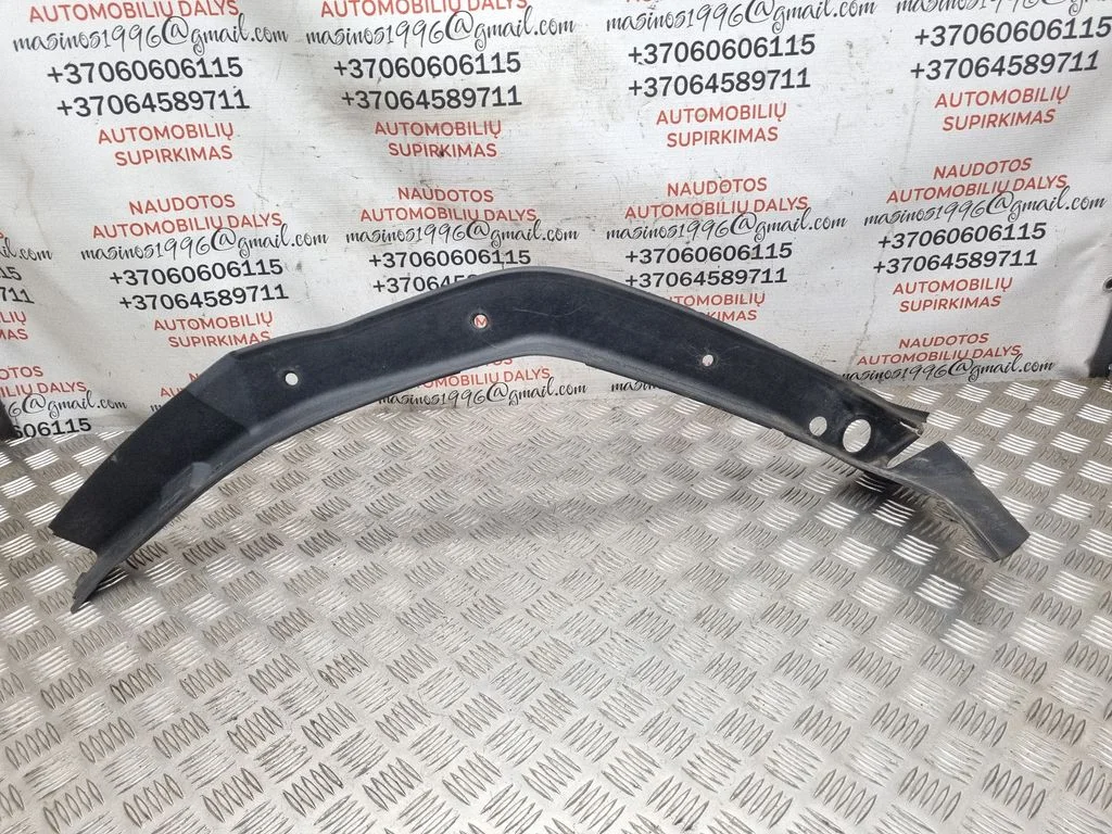 Cita bagāžnieka apdares detaļa 8Z0853595E