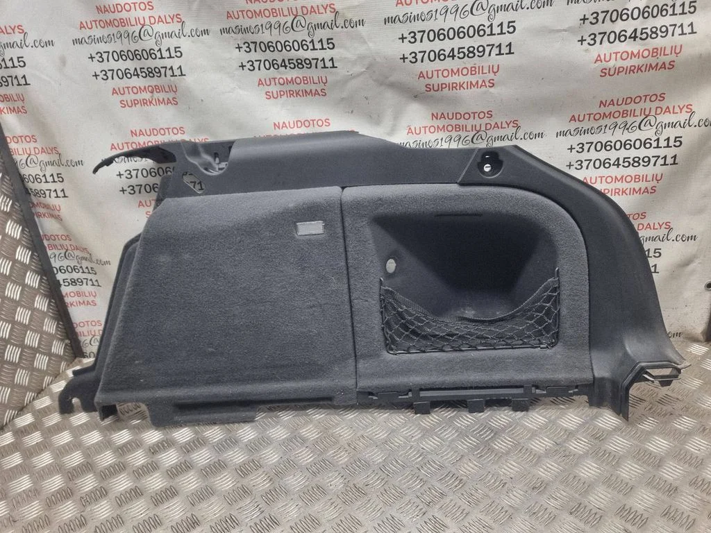 Boczny panel tapicerki bagażnika 8K9863880