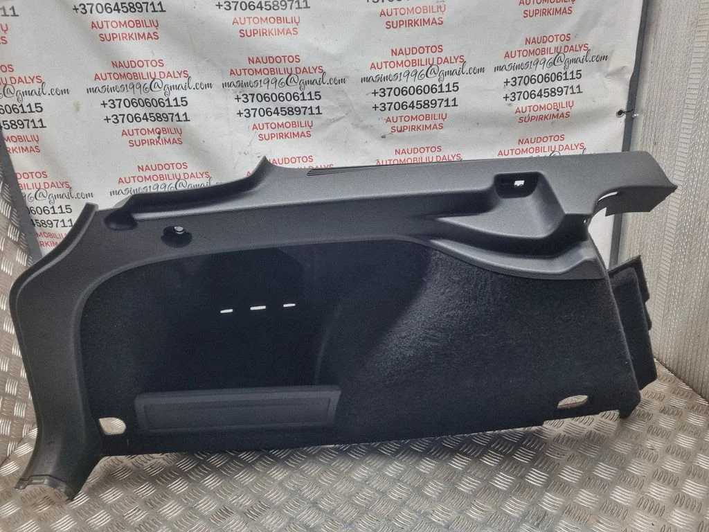 Boczny panel tapicerki bagażnika – Volkswagen Passat CC (2008-2016)