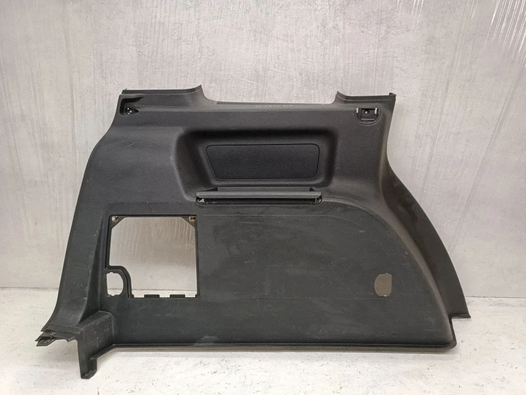Trunk/boot side trim panel – Volkswagen Touran I (2003-2010)