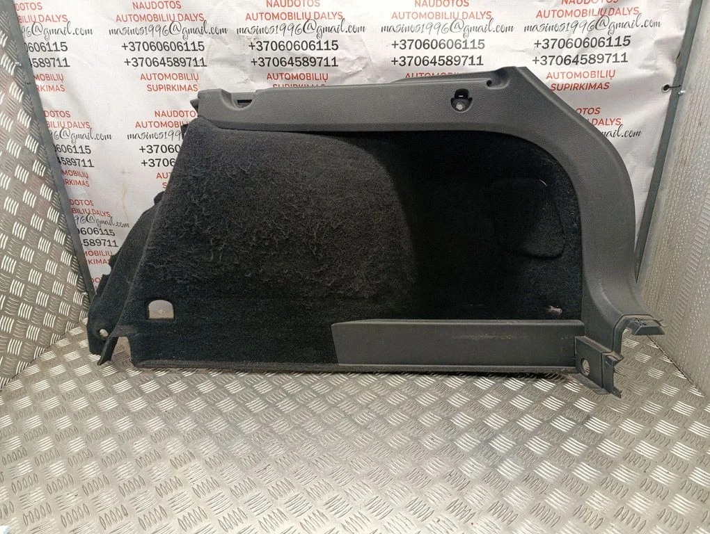 Pagasiruumi külje viimistluspaneel – Volkswagen Golf Plus (2005-2013)