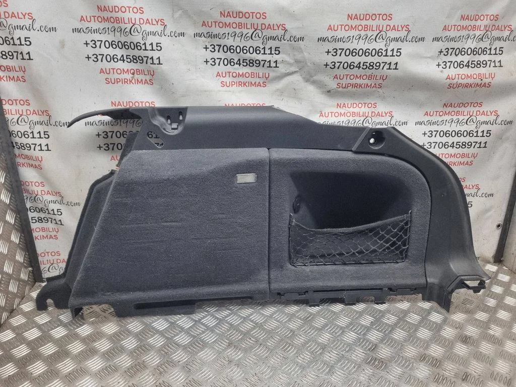 Boczny panel tapicerki bagażnika 8K9863880