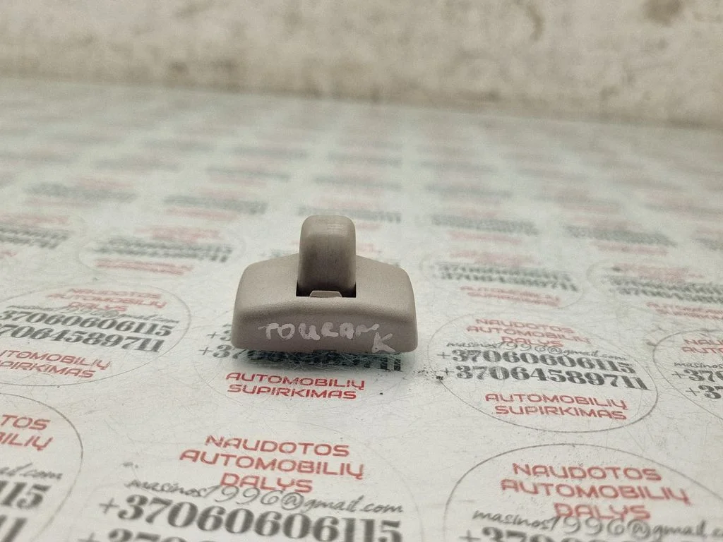 Sun visor clip/hook/bracket 3B0857561B