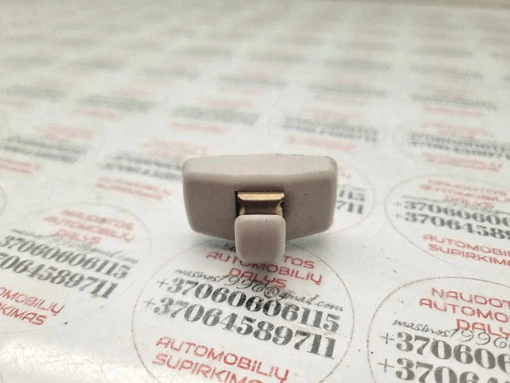 Sun visor clip/hook/bracket – Skoda Octavia Mk2 (1Z) (2004-2013)