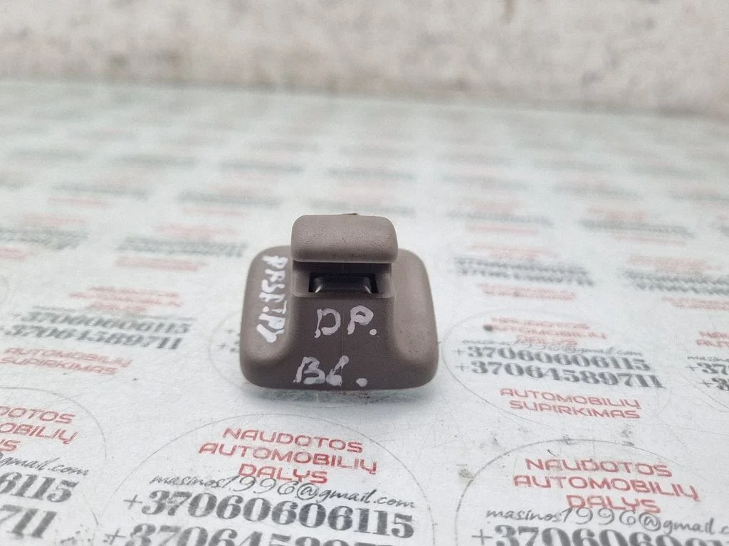 Sun visor clip/hook/bracket 1K0857561B