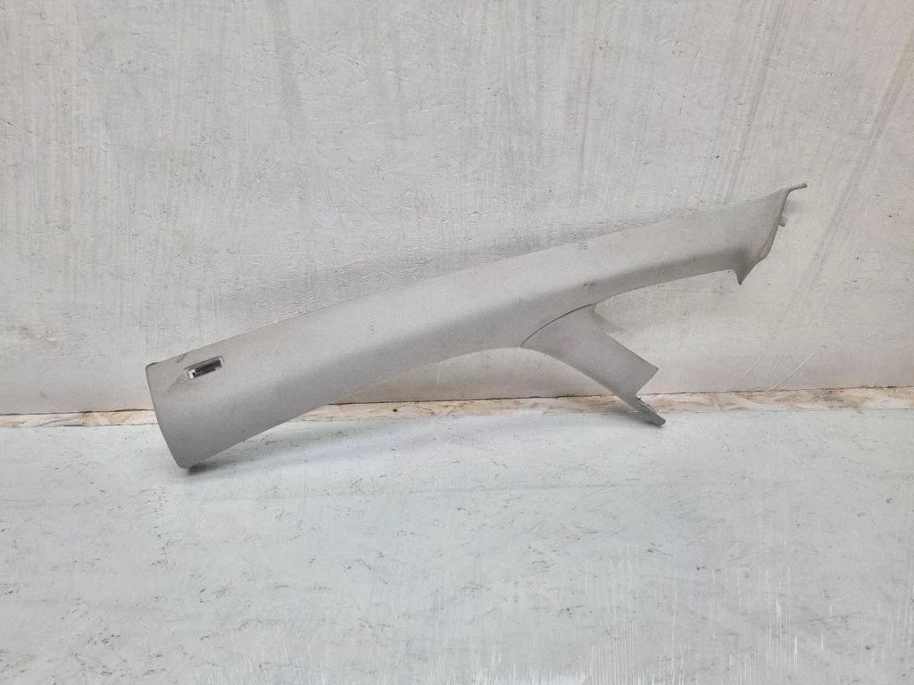 (A) pillar trim – Volkswagen Golf Plus (2005-2013)