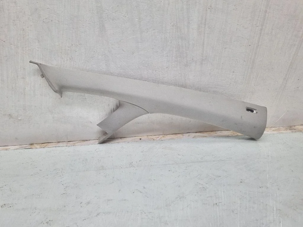 (A) pillar trim – Volkswagen Golf Plus (2005-2013)