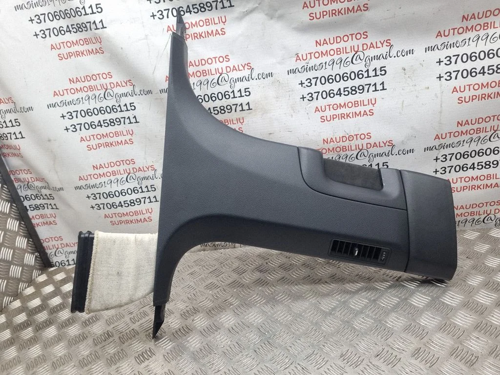 (B) pillar trim (bottom) – Audi A8 S8 D3 4E (2002-2009)