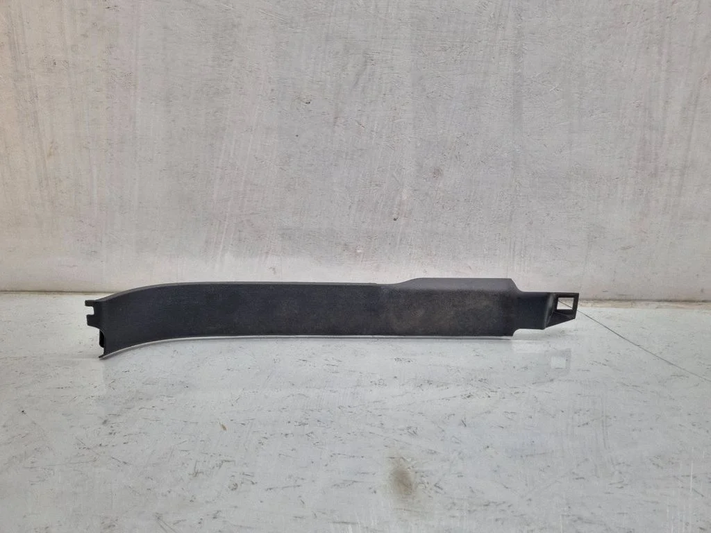 Rear sill trim cover 1T0853372B