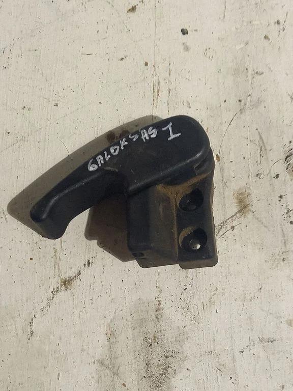 Engine bonnet (hood) release handle – Ford Galaxy (1995-2000)