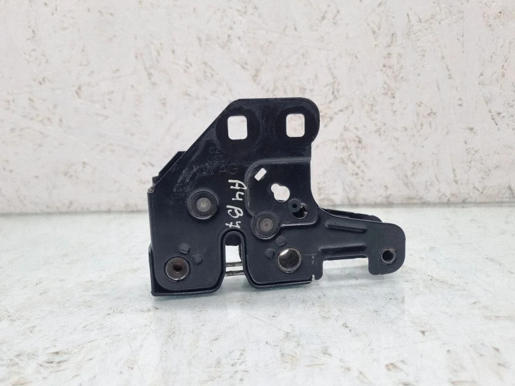 Engine bonnet (hood) release handle – Audi A4 S4 B7 8E 8H (2005-2008)