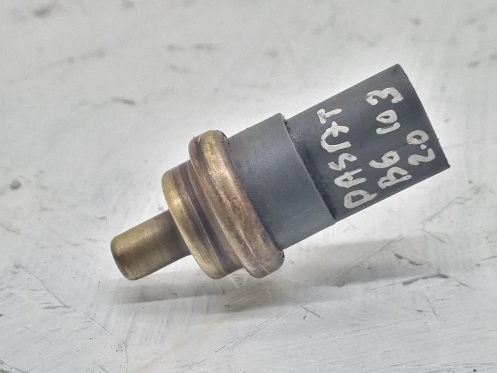 Czujnik temperatury płynu chłodniczego – Volkswagen Passat B6 (2005-2010)