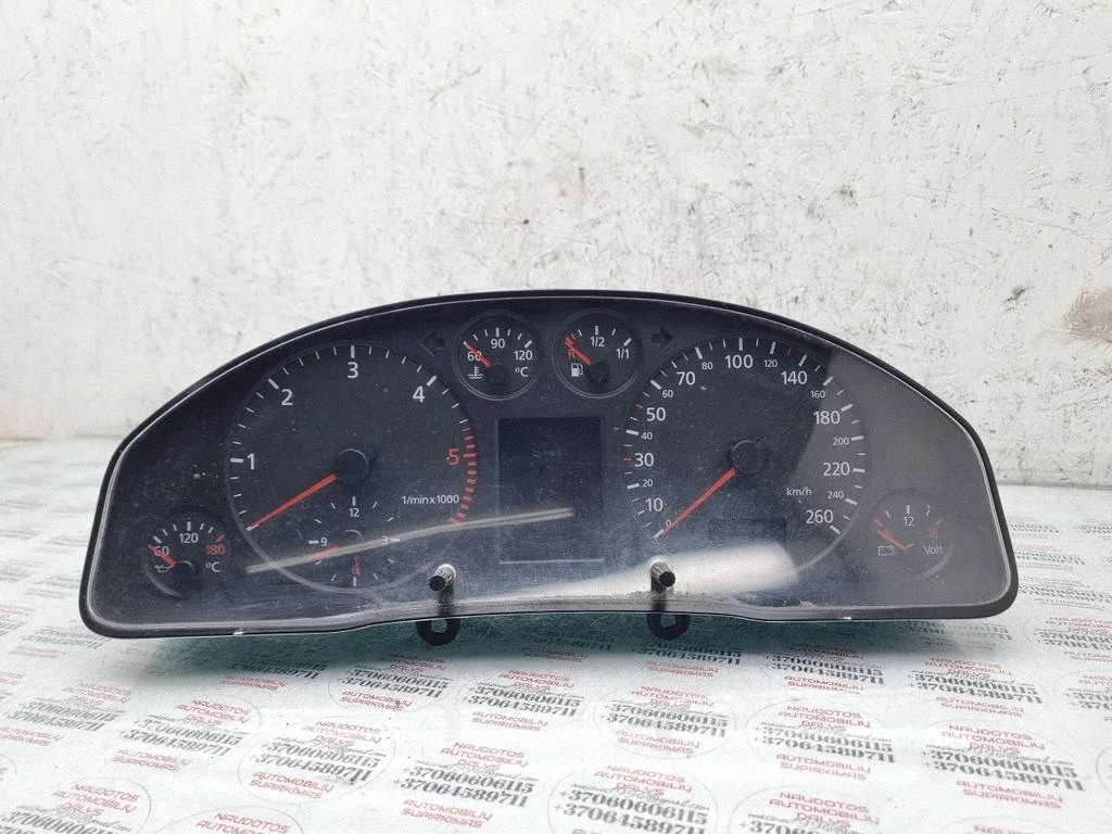 Speedometer (instrument cluster) 4B0919880X
