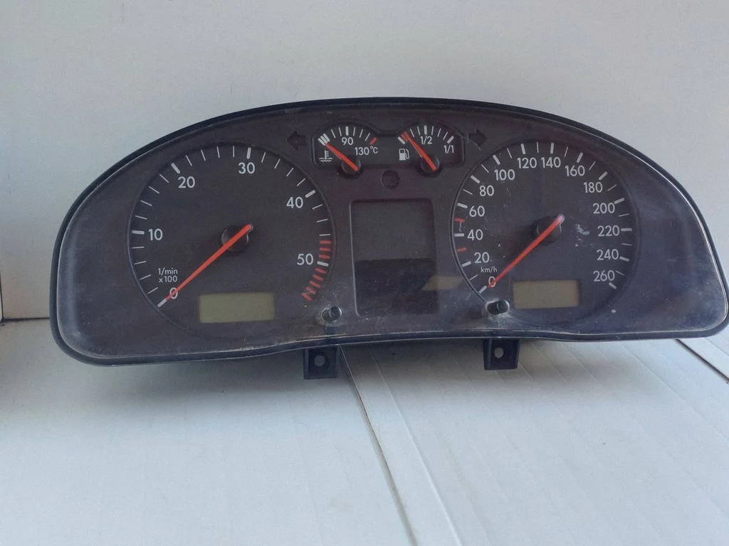 Speedometer (instrument cluster) 3B0920822A