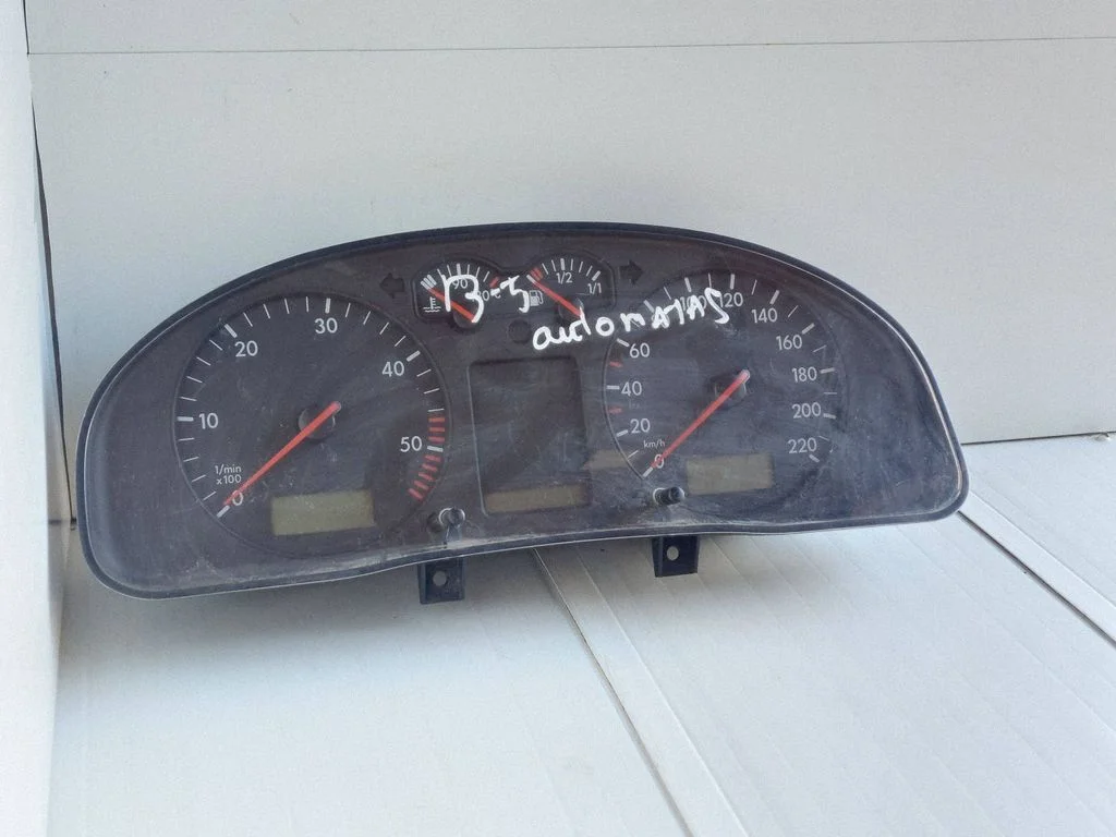 Speedometer (instrument cluster) 3B1919880D