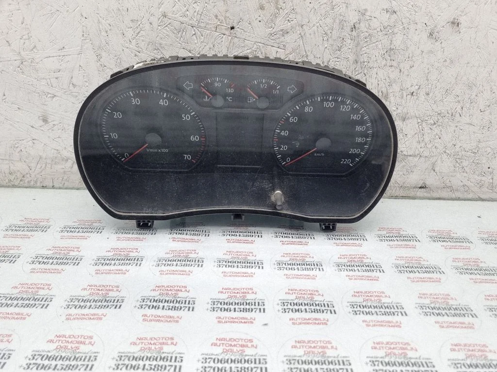 Speedometer (instrument cluster) – Volkswagen Polo IV 9N3 (2005-2009)