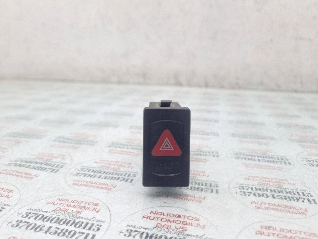 Avārijas gaismu slēdzis 3B0953235C