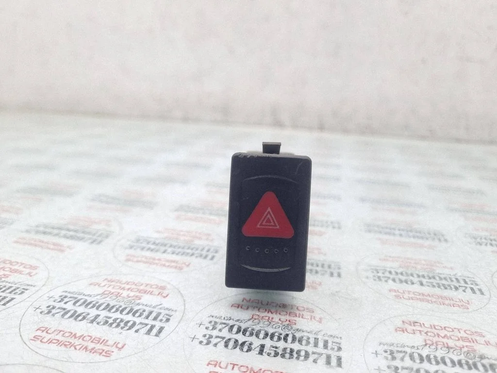 Avārijas gaismu slēdzis 3B0953235C