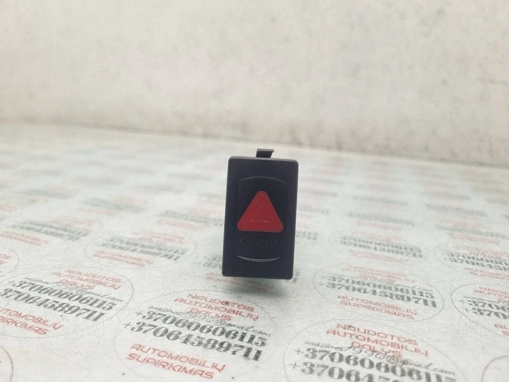 Avārijas gaismu slēdzis 3B0953235B