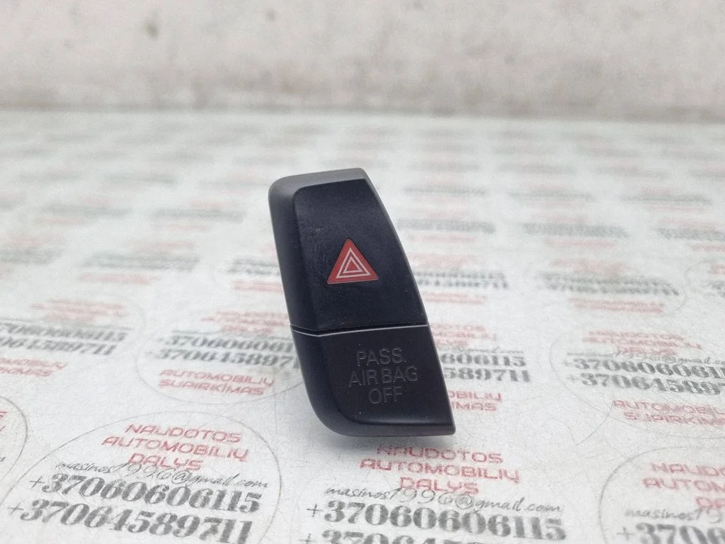 Hazard light switch – Audi A4 Allroad B8 (2008-2016)