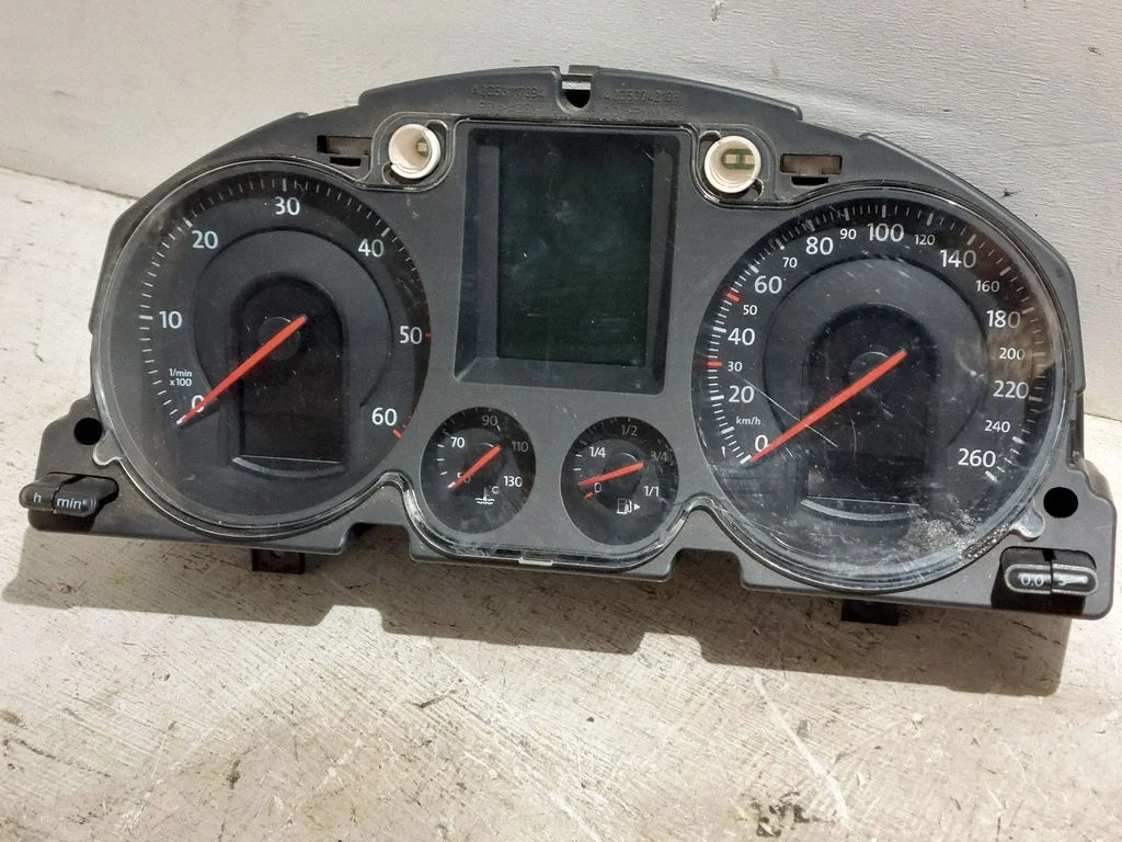 Speedometer (instrument cluster) A2C53042108